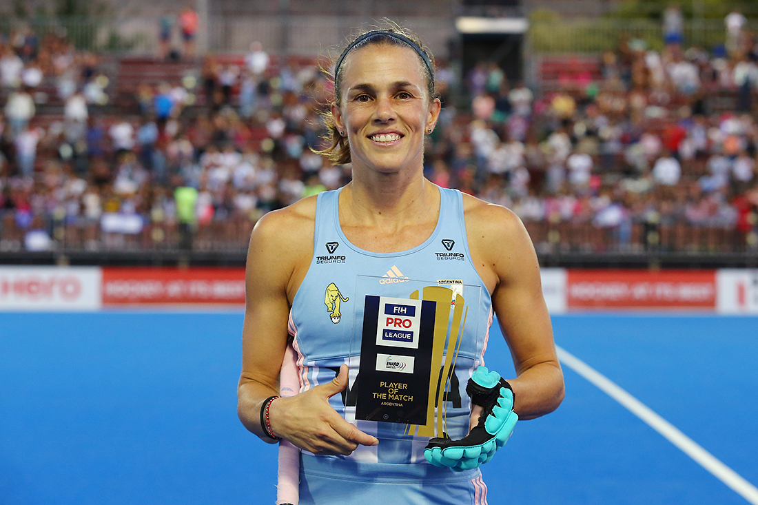 Watch.Hockey fan vote: Retiring Rebecchi’s goal voted 3rd best of FIH Hockey Pro League 2020 ! 

<a href="/LasLeonasHockey/">las leonas</a> <a href="/ArgFieldHockey/">Argentina Hockey</a> <a href="/carlitarebecchi/">Carla Rebecchi</a> 

Full Story 👉 bit.ly/2JF6XHP