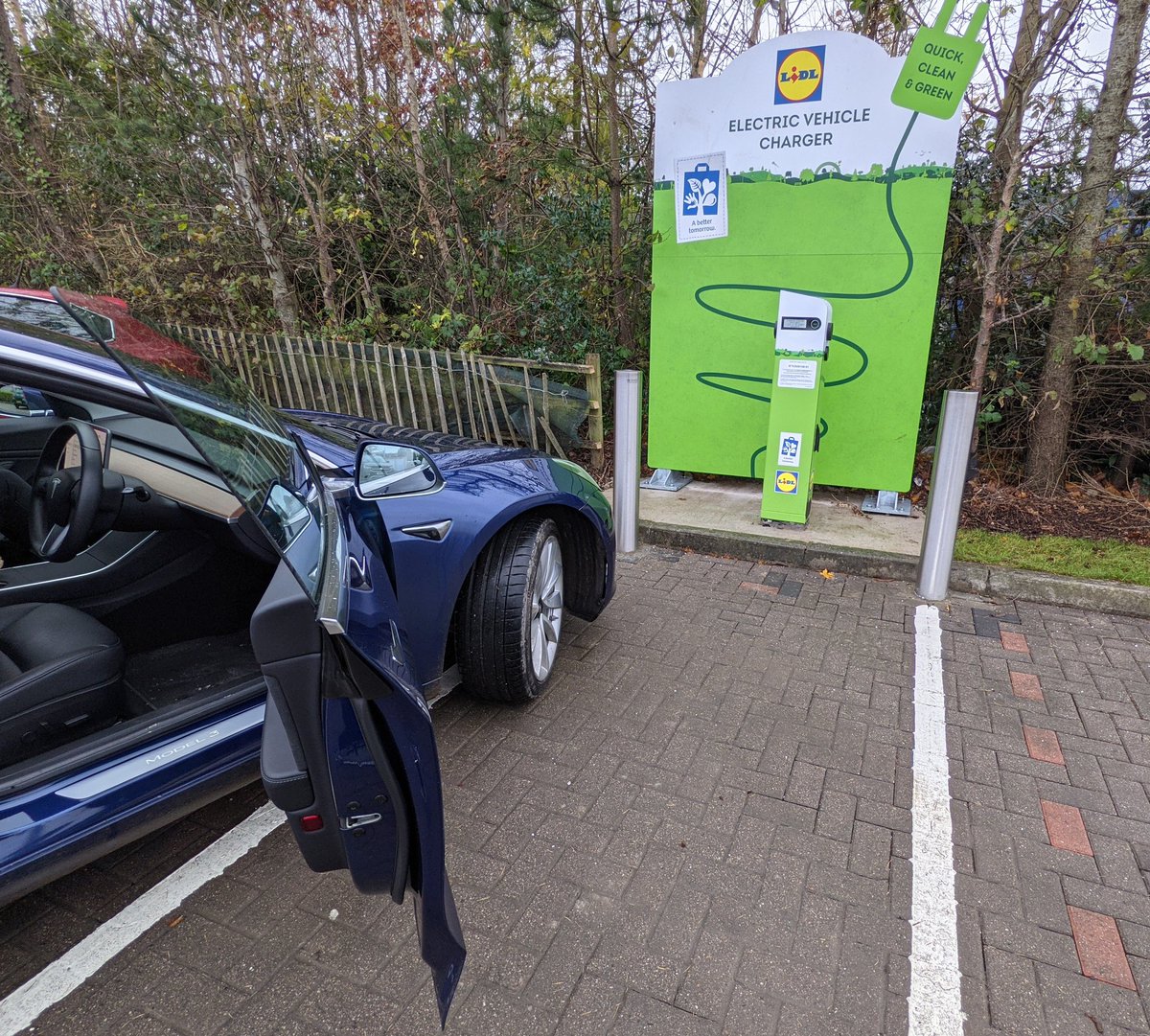 plugincarguy's tweet photo. . The 2x 22kW AC @Easygo_ie charge points at the new Holywood Exchange @lidl_ni have increased the number of public #EV charge points installed in Northern Ireland in 2020 by 50% (unless anyone knows different) & the number of locations by 100%. Thanks, EasyGo & Lidl. #ukcharge https://t.co/ACgQdKchg1