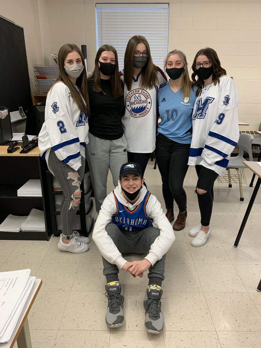 skhmavericks's tweet photo. Day 1 of SKH Christmas Cheer: Jersey Day! ๐๐ด๐@NLESDCA #schoolspirit #mrdoyle #grade10 https://t.co/PP6JghAI1S
