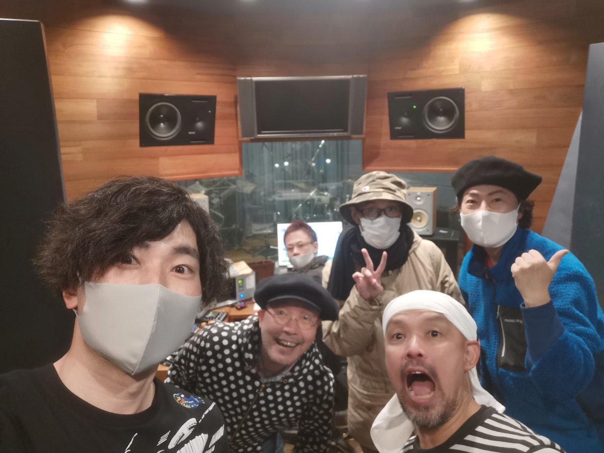 久住昌之 孤独のグルメ大晦日スペシャル の音楽をスクリーントーンズ で録音しました この1回のために初めての試みもやったし 全員で歌 も何回も何回も何回もがんばった 12月31日をお楽しみに 久住昌之 孤独のグルメ大晦日スペシャル の音楽をスクリーントーンズ で録音しました この1回のために初めての試みもやったし 全員で歌 も何回も何回も何回もがんばった 12月31日をお楽しみに