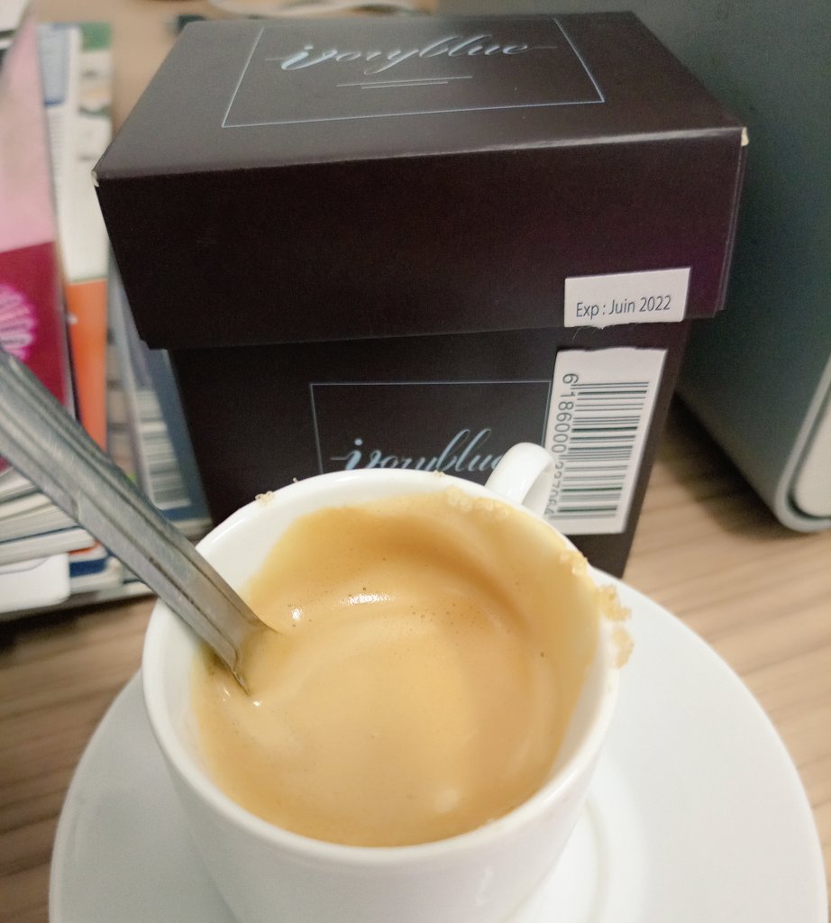 Badciss's tweet photo. C'est le bon moment..
Café..
Bin-heu..
Saveurs et senteurs..
Volupté...... https://t.co/RhbFxeavBW