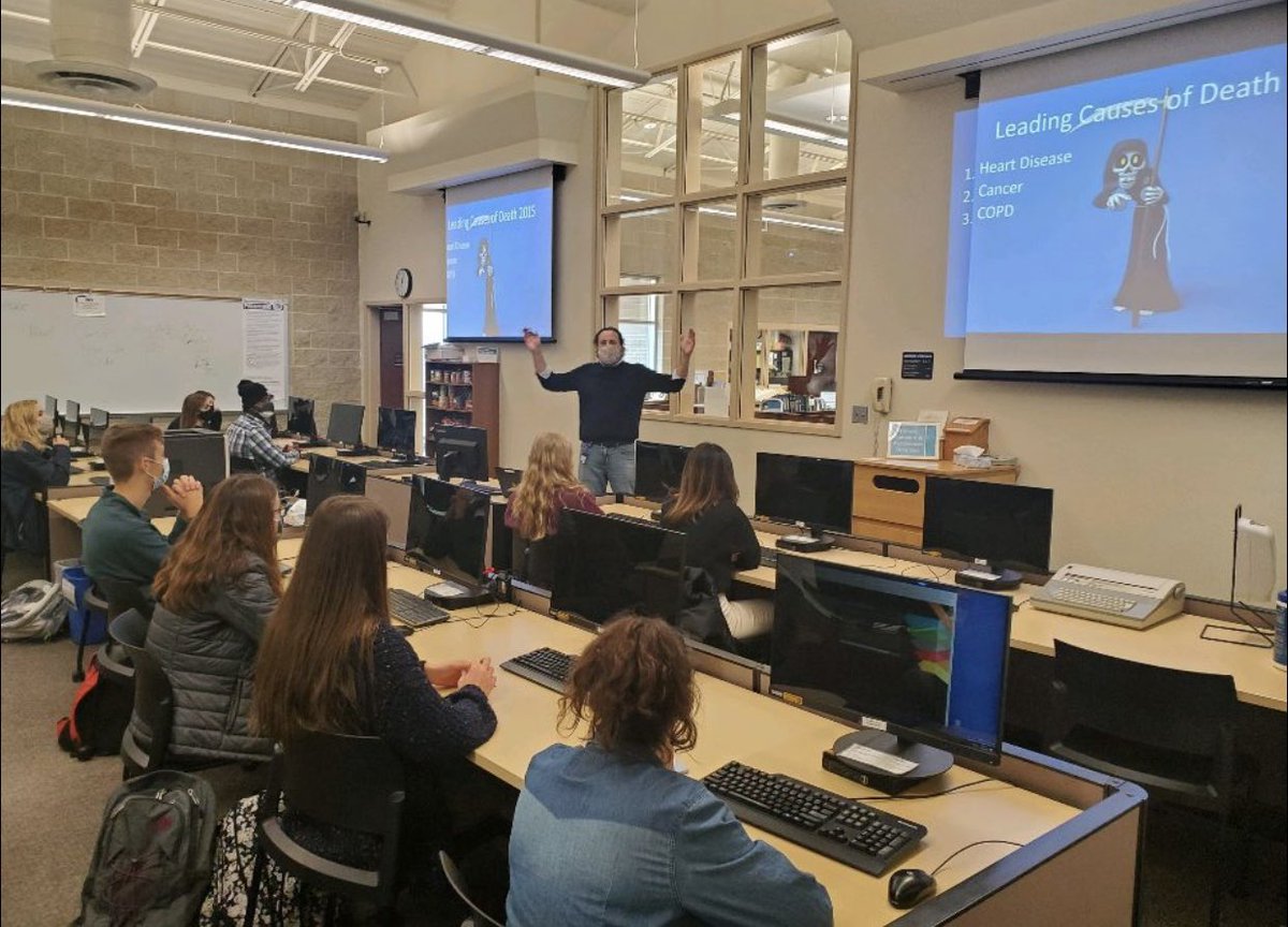laurynbennett_'s tweet photo. Big shoutout to Dr. Whitaker for coming to Allen College for the day! Looking back at yesterday, my main takeaway was that everyone’s career path looks different. Along the way your path may change, so it’s important to always keep an open mind! @AllenCollegeIA @CFCAPSMed https://t.co/7IZHHNVQVt