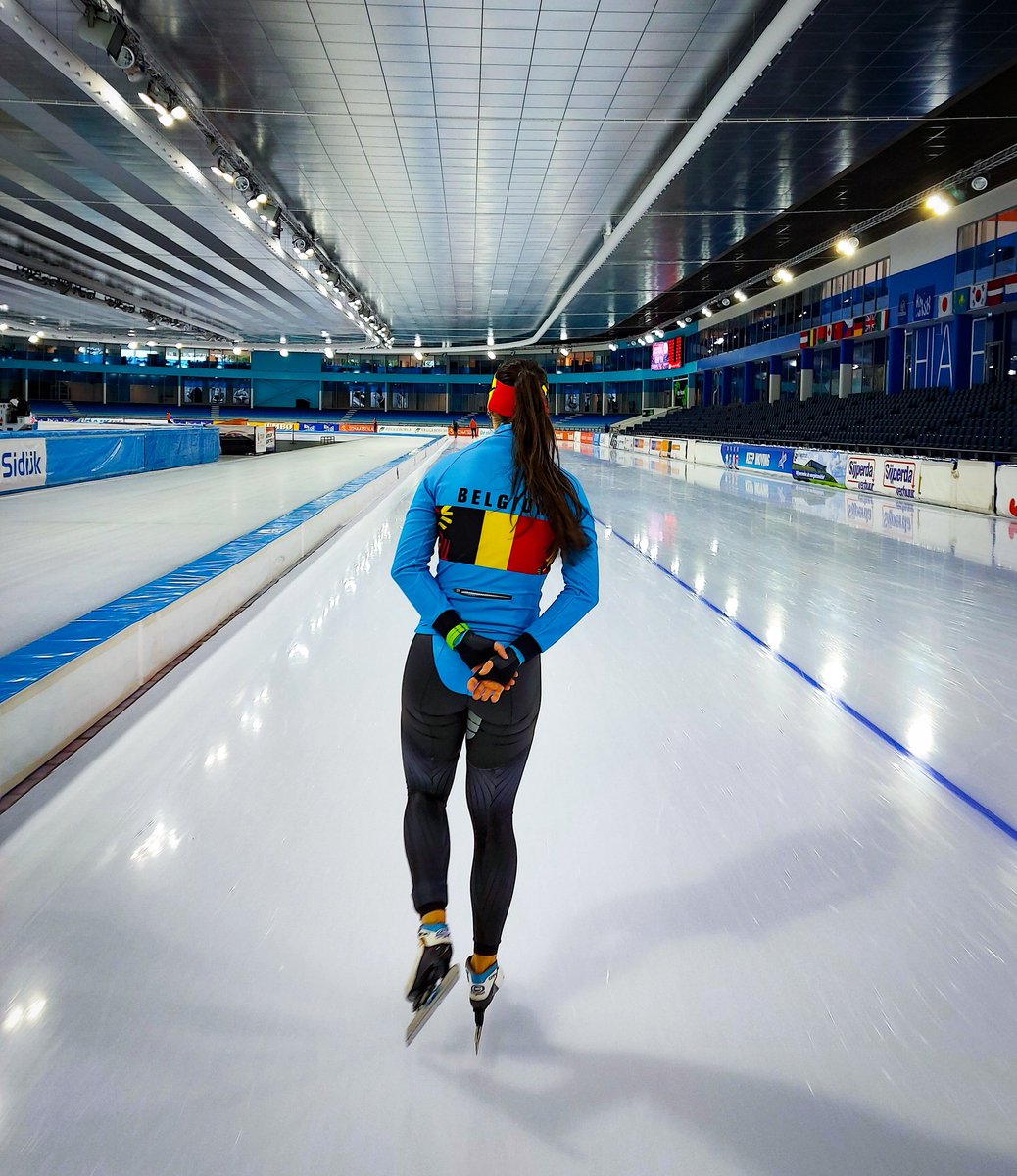 Slowly getting (a little) more comfortable on the ice ❄ looking forward to race Euros and World Cups 🔜🤩

#teambelgium #speedskating #schaatsen #thialfacademy