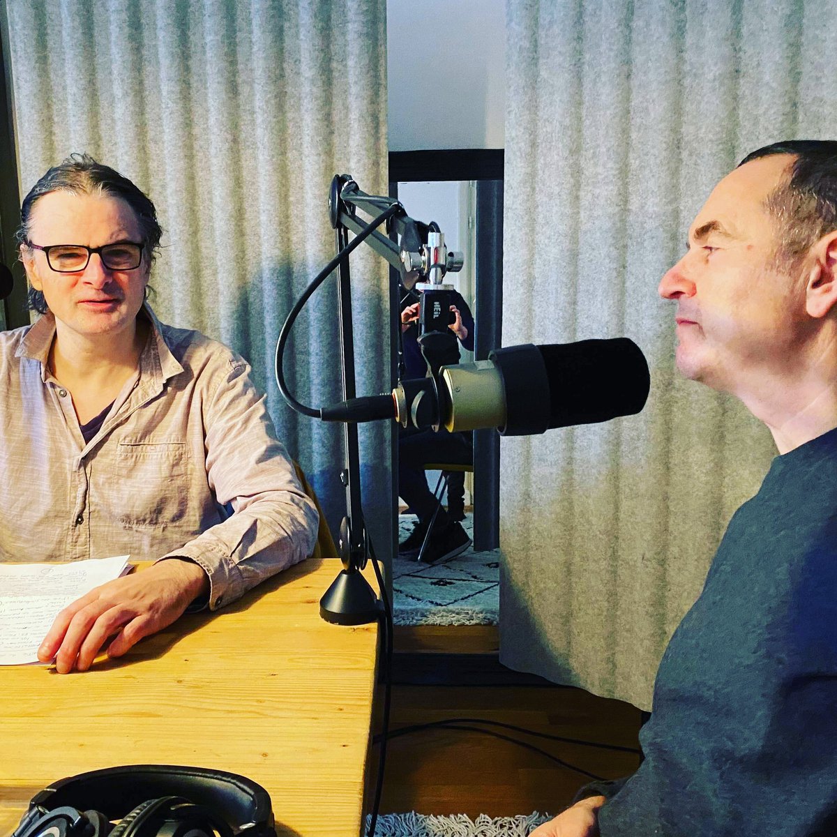 Henk Krol's ge-google en pinda improvisatie, het krul staartje van aflevering 13 staat live! open.spotify.com/episode/4gXO2a… #fresh  #podcast #knorrepodcast #oink