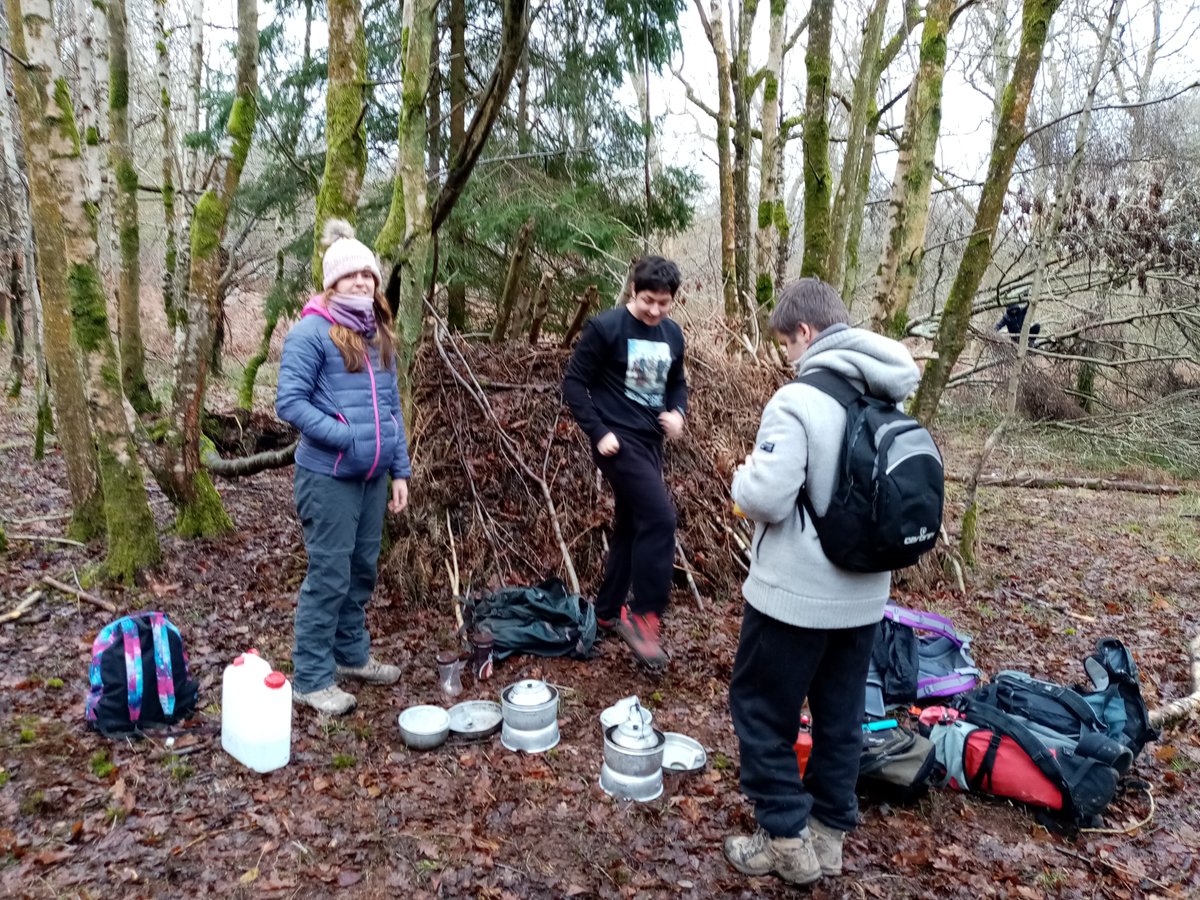 SpringsLOTC's tweet photo. Pathways students, doing some peer mentoring in Savernack and DofE trangia training. Found a load of Deer tracks to follow @DofESouthWest @giftyourgear @ForestryComm @JohnMuirTrust https://t.co/fCfJgfJPXH
