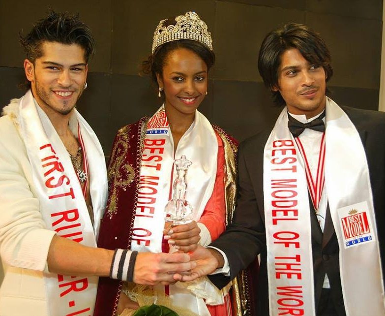 Some flash back memories refresed today..and made all of us so so proud of u all over again..15 years to the historic win.. Congratulations Sid once again..A very very hearty congratulations..And yes only 2 days to go for ur birthday...Hell exited  #15YrsOfSidsWorldBestModel