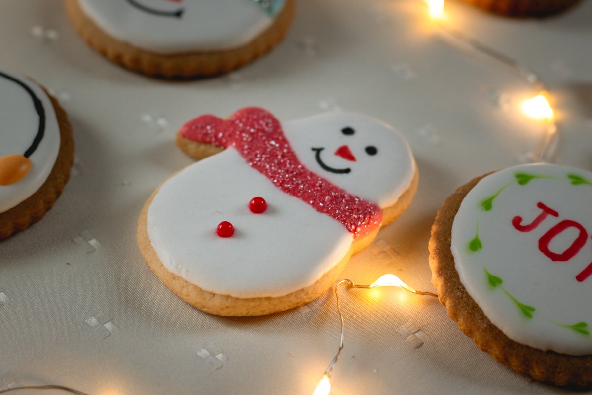 Grocerslocal's tweet photo. Worried about how you'll keep the kids entertained this Christmas? ๐ฎ
We'll be posting delicious and easy festive recipes on our Linkedin and Twitter pages that you and your little ones can spend an evening doing! ๐
๐
https://t.co/DLr882Ka70
#Grocerslocal #Festive #Christmas https://t.co/8VA2MqjIh3