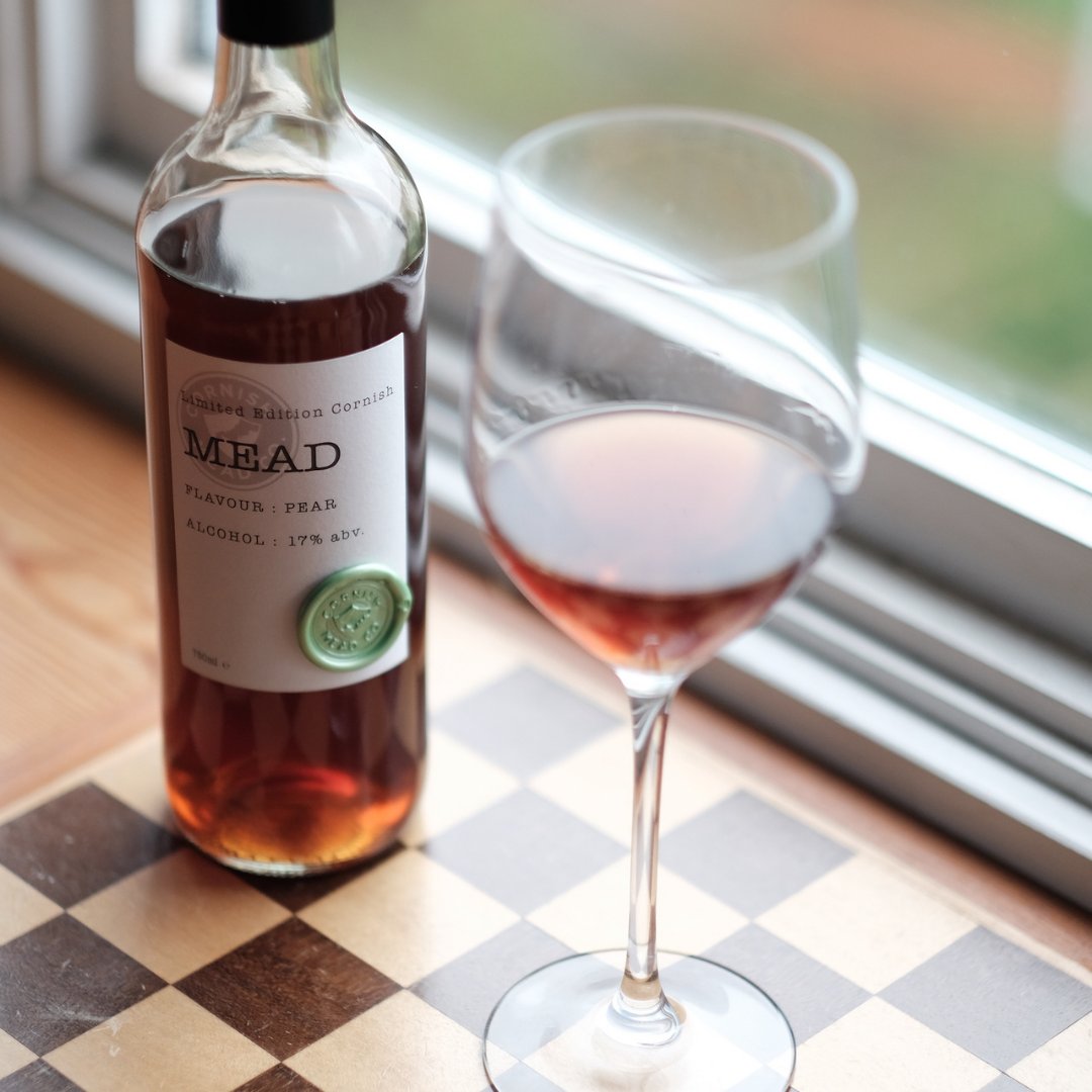 cornishmeadwine's tweet photo. The perfect 'Pear' with a winter's evening
.
.
.
#cornishmead #meadwine #keepitcornish #lovemead #mead #meadmaker #drinks #meadislife #meadlovers #gotmead #drinkmead #meaddrinker #meadlife #whatimdrinking #findyourflavour https://t.co/9DN7iqStJm