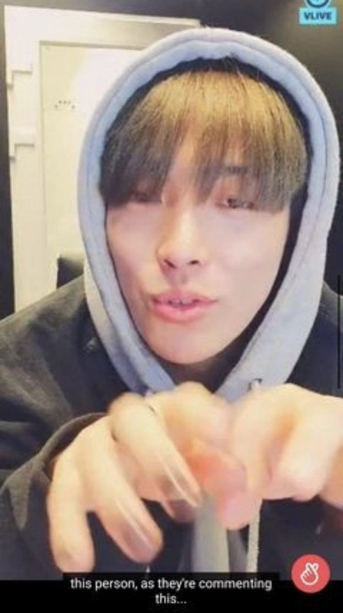 En el último live de Hongj00ng comentaron cosas como "Ye0sang es feo" razón por la cuál hj dijo "Estos días cuando miro a Ye0sang no puedo creer que sea tan lindo"... Lo tomamos como algo tierno cuando en realidad ESTABA RESPONDIENDO A COMENTARIOS HATES