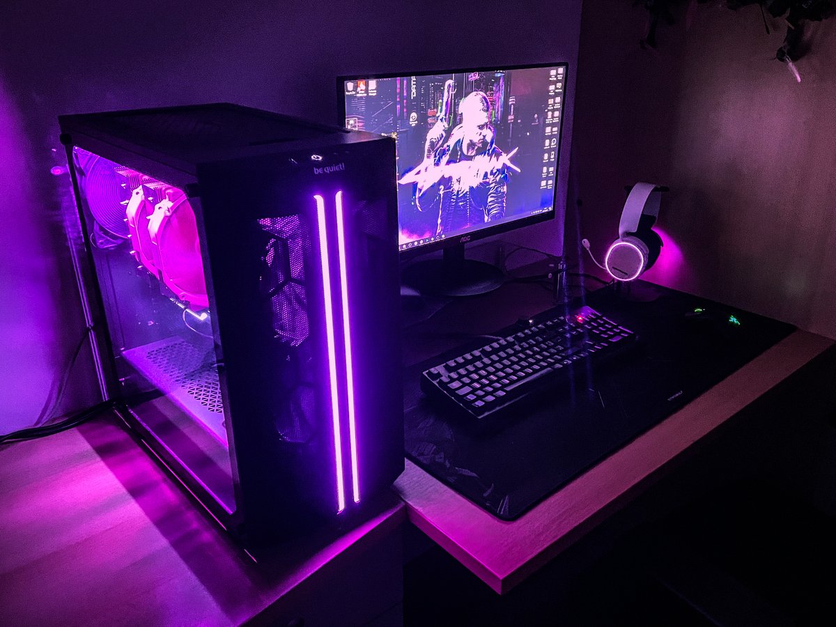 UrosSimcic's tweet photo. Gaming station ✅
Cyberpunk 2077 game downloaded ✅
01:00 AM CET ⌛⌛⌛...

#HttpoolSamurais #Cyberpunk2077 @httpool @cyberpunkgame https://t.co/8YN3AmswI8