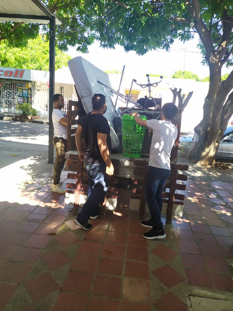 LUJA_CO's tweet photo. Servicio realizado desde La Paz hacia Valledupar, ahora puedes solicitar tus viajes de carga y mudanza en áreas metropolitanas de Valledupar

Descárgala en Google Play:

https://t.co/k3JhcSrOfw

#Valledupar #Mudanza #Acarreo #Trasteo https://t.co/9R4qjH6MpB