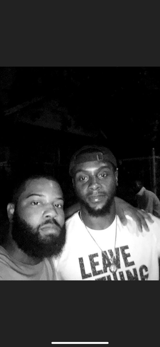 TooCoo2speak's tweet photo. Happy Birthday to my cousins Mond and Kev !!! 4EVER Roc’n 4Life #4BO🤫💵💵enjoy y’all day https://t.co/PxhHGSKgJI