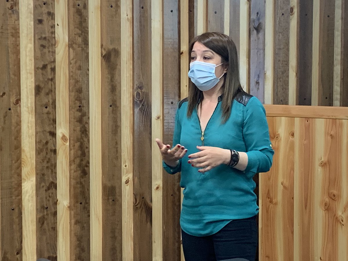 anahormazabal's tweet photo. Cumpliendo con las medidas sanitarias correspondientes, iniciamos exitosamente el proceso de capacitación de las Mesas de Fortalecimiento Cañete y Arauco del Programa Chile Indígena @CONADI_Gob. #Agricultura #Rendiciones #CuidémonosEntreTodos https://t.co/AZ4RZgSBOA