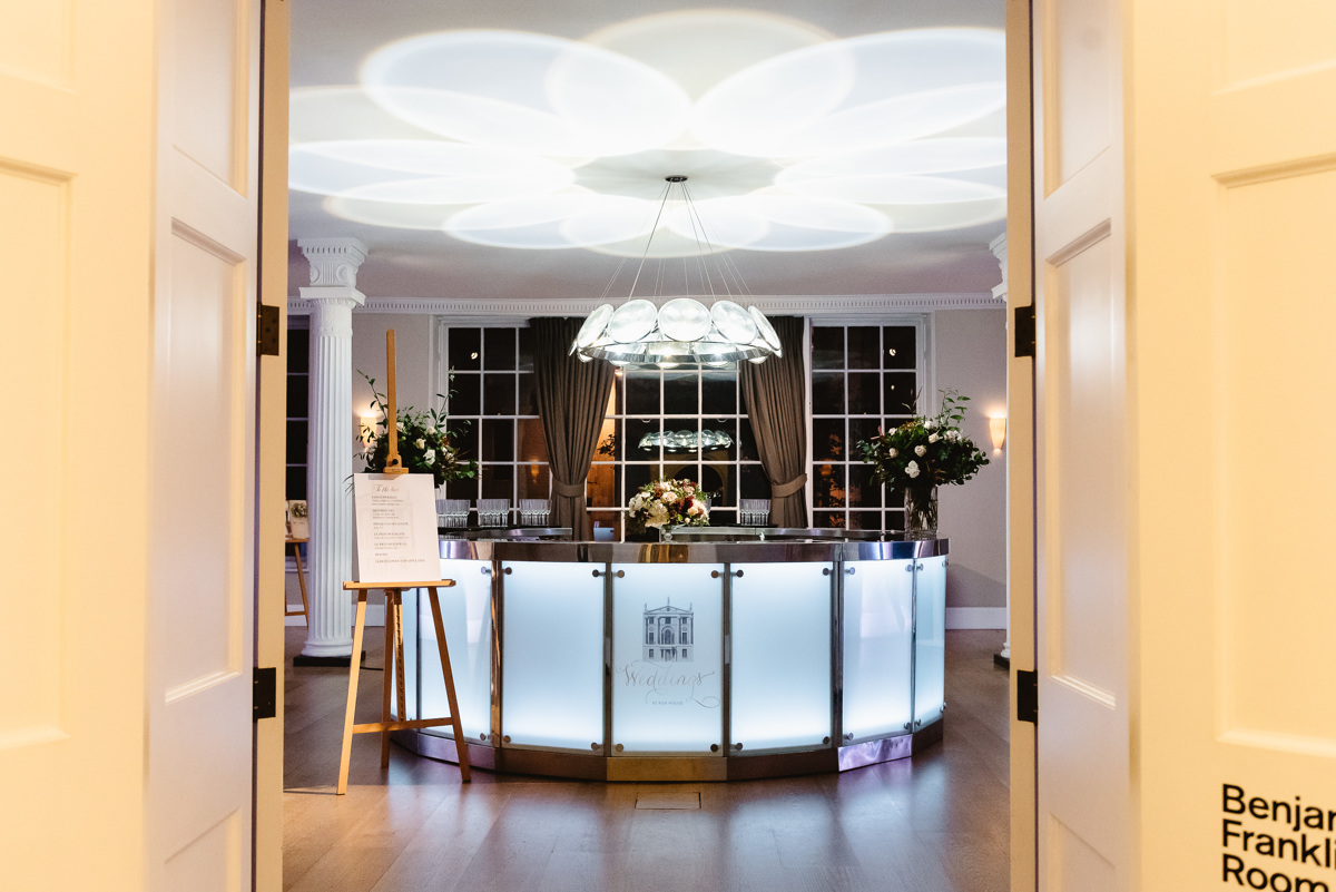 WDT_London's tweet photo. This is one of our absolute fave #weddingbars at one of our fave #londonvenues @rsahouse @RSAWeddings #weddingvenue #weddingsupplier #barhire #furniturehire #cateringequipmenthire #weddingwednesday https://t.co/CpsnTIoBrC