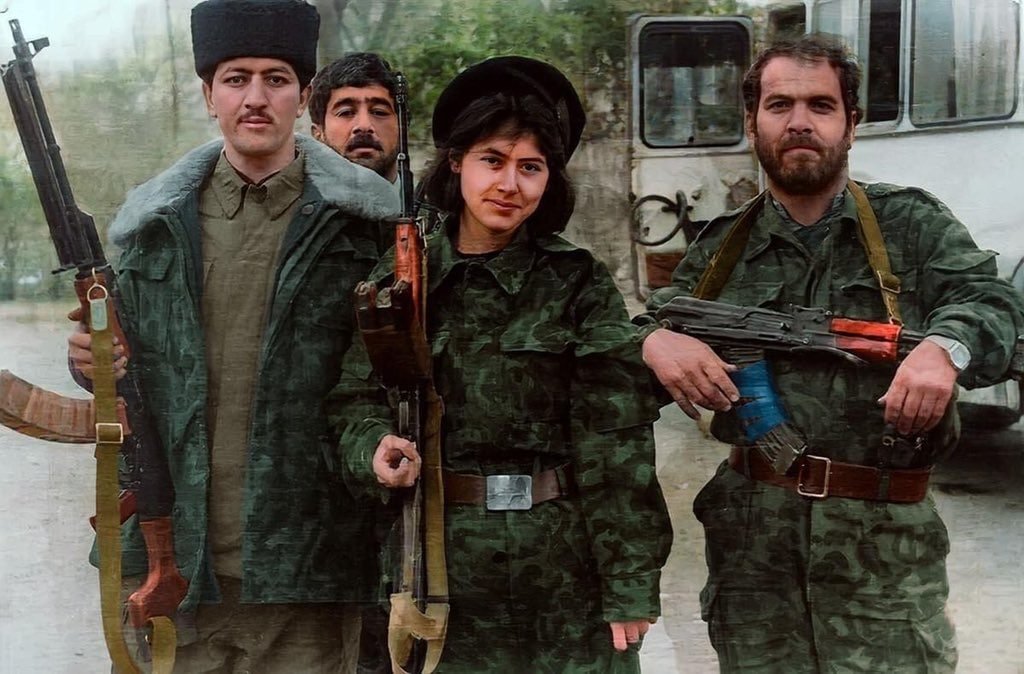 #Tərtərin Qurtuluş batalyonu, 1-ci #Qarabağ Müharibəsi. #Azərbaycanın ilk döyüşçü qadını Orucova Rəhilə🇦🇿

#KarabakhisAzerbaijan 
#victoriousazerbaijanheroes 
#LongLiveAzerbaijanArmy