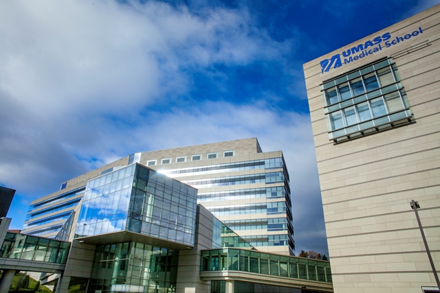 We might not be able to show you around campus in person right now but that doesn't mean you still can't explore @UMassMedical! #campustour #virtualtour #whyumassmed bit.ly/UMassMedCampus…