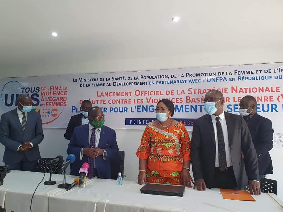 CongoUnfpa's tweet photo. Le 🇨🇬 dispose désormais d'une strat nationale de lutte contre les #VBG.
Lancé ce jour à Pointe-Noire, le @MSPPFIFD_cg et l'UNFPA ont conduit un plaidoyer à l'endroit du secteur privé et représentations diplomatiques pour 1 engagement à soutenir la lutte contre les #VBG.
#EndGBV https://t.co/qrMQHKLMKi