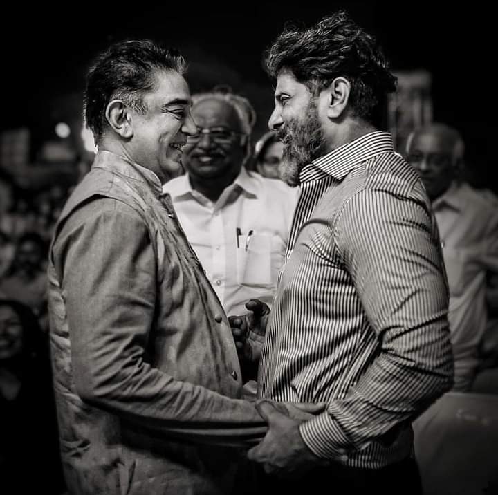 cvfClub's tweet photo. #ChiyaanVikram with @ikamalhaasan sir ❤️🥰 https://t.co/XFNMnWQqsO