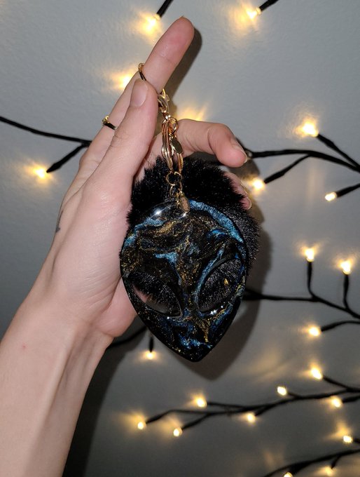 Excited to share the latest addition to my #etsy shop: Space alien key chain with fur pom - Alien Head<a href="/tag/etsy"class="tags">#etsy</a><a href="/tag/alien"class="tags"><span>#alien</span></a><a href="/tag/keychain"class="tags"><span>#keychain</span></a><a href="/tag/alienhead"class="tags"><span>#alienhead</span></a><a href="/tag/alienkeychain"class="tags"><span>#alienkeychain</span></a><a href="/tag/spacekeychain"class="tags"><span>#spacekeychain</span></a>