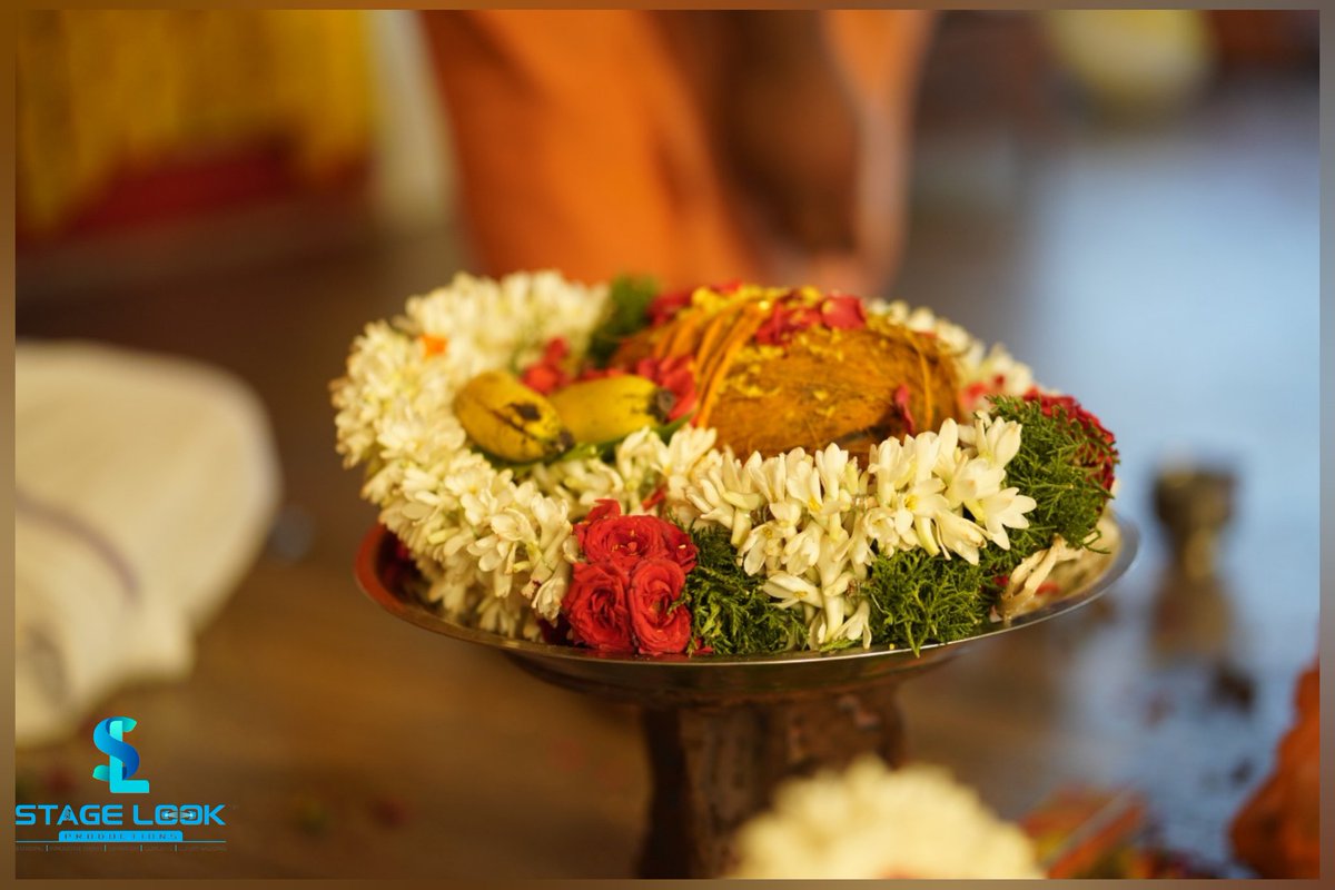 ProductionsLook's tweet image. Marigold mandapam - Perfect Indian Wedding decor.

Contact @9804747377 to get your wedding events booked by us.

stagelookproductions.com

#manadapdecor #manadapdecorations #stagedecor #stagedecoration #stagedecorations #stagedecors #stagedecore #stagedecorationv #stagedecorators
