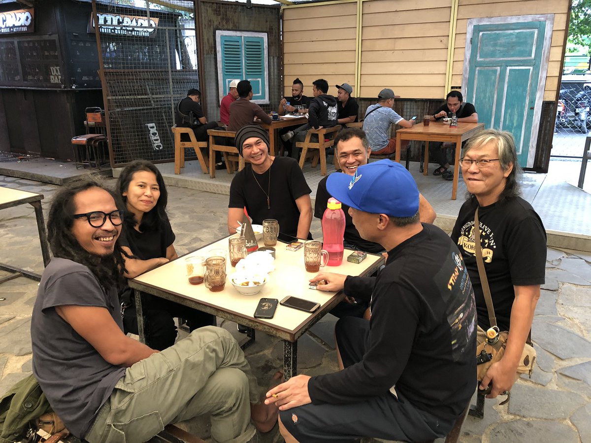 Selalu ada kehidupan di <a href="/kantinnasion/">kantinnasion</a> 
Inframe : <a href="/duniamanji/">Anji MANJI -</a> <a href="/ipanglazuardi/">ipanglazuardi</a> <a href="/bennibahow/">Benni Sudrajat</a> <a href="/vicohr/">henrusli</a> dkk