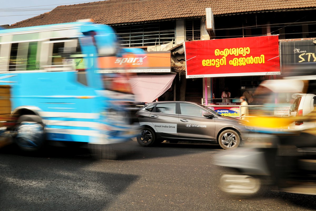 autocarindiamag's tweet image. Our search for #ProgressForHumanity on the @HyundaiIndia #GreatIndiaDrive leads us to Meenangadi in Wayanad - India&apos;s first carbon neutral village!

#TheAllNewi20 #i20