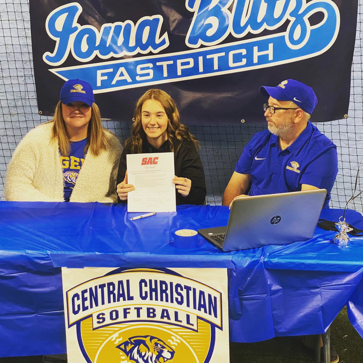 CCCKTigersSB's tweet photo. Please welcome Olivia Roe to our Tiger Softball Family. Olivia plays for Iowa Blitz as an infielder and will be here next fall. We are excited to have her join the program and look forward to watching her grow in her academics, athletics and her faith. #buildingthefuture #CCCKSB https://t.co/KQOGnl17v6