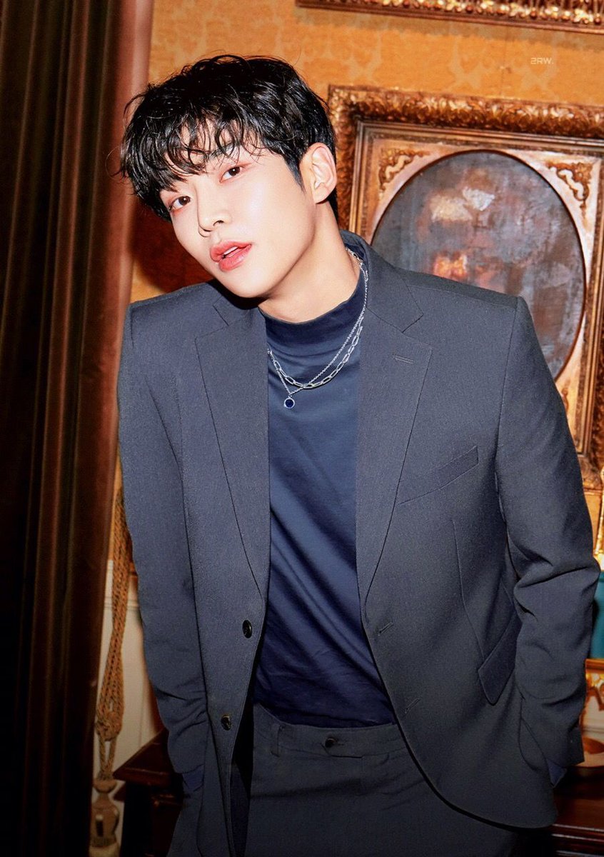 “who in kpop?” but it's actually Rowoon from SF9; a thread