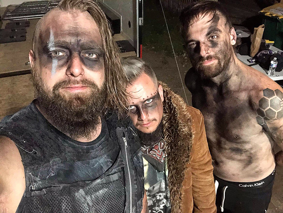...now what in the world could we be up to with all this make up on!? 🤔

#eaonband #lessonno1 #rockband #newcontent