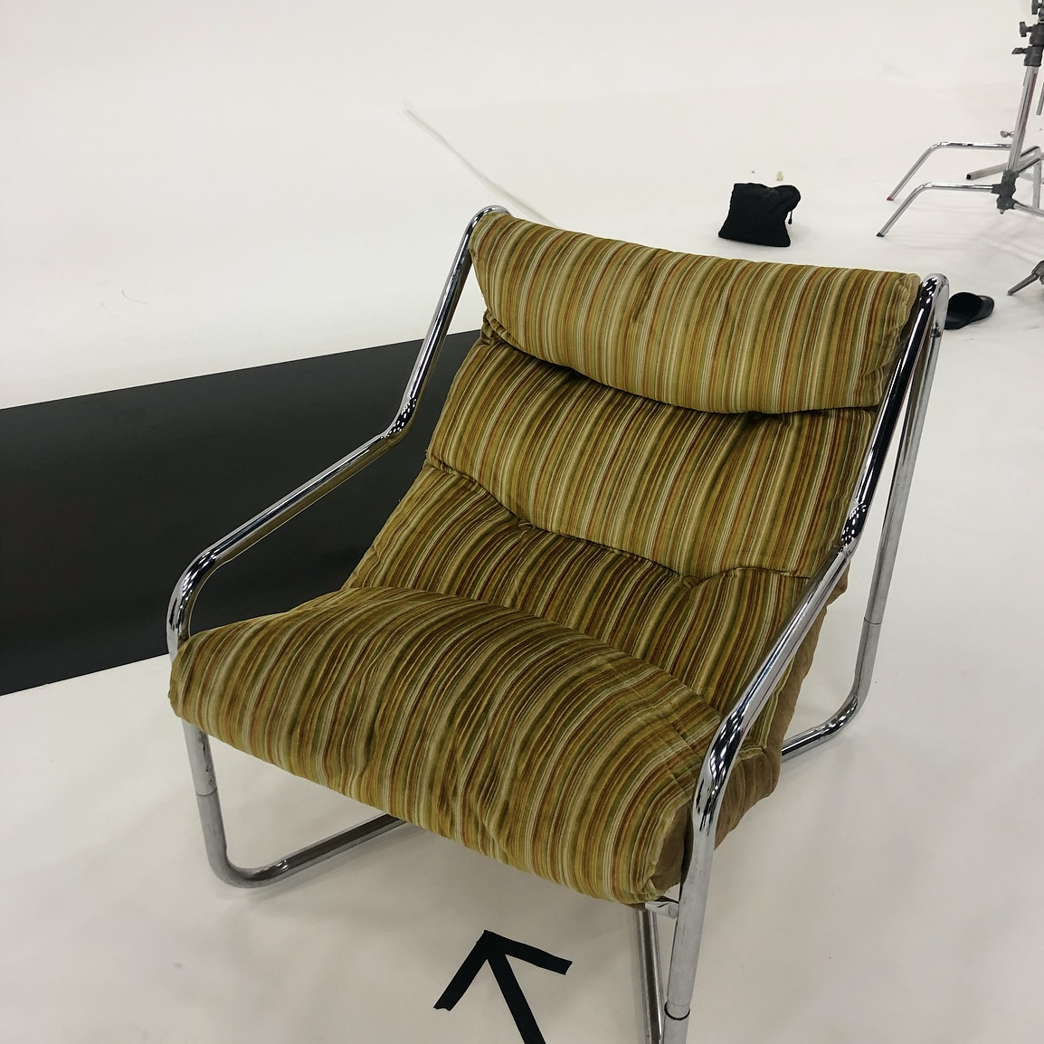 SPUR_magazine's tweet image. 「グラムロック」をモダンにアップデートしたスタイルで、歌い、踊る！#SnowMan の #目黒蓮 さんが12月23日発売の #SPUR2月号 についに登場します。
 lnky.jp/tQ3L8uc