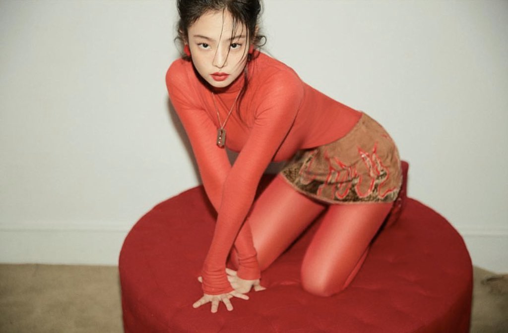 l_r_l_r_l_r's tweet photo. ジェニの赤タイツは最強です🥊🚨
#jenniered #jennie #제니 https://t.co/IFfaeWAStI