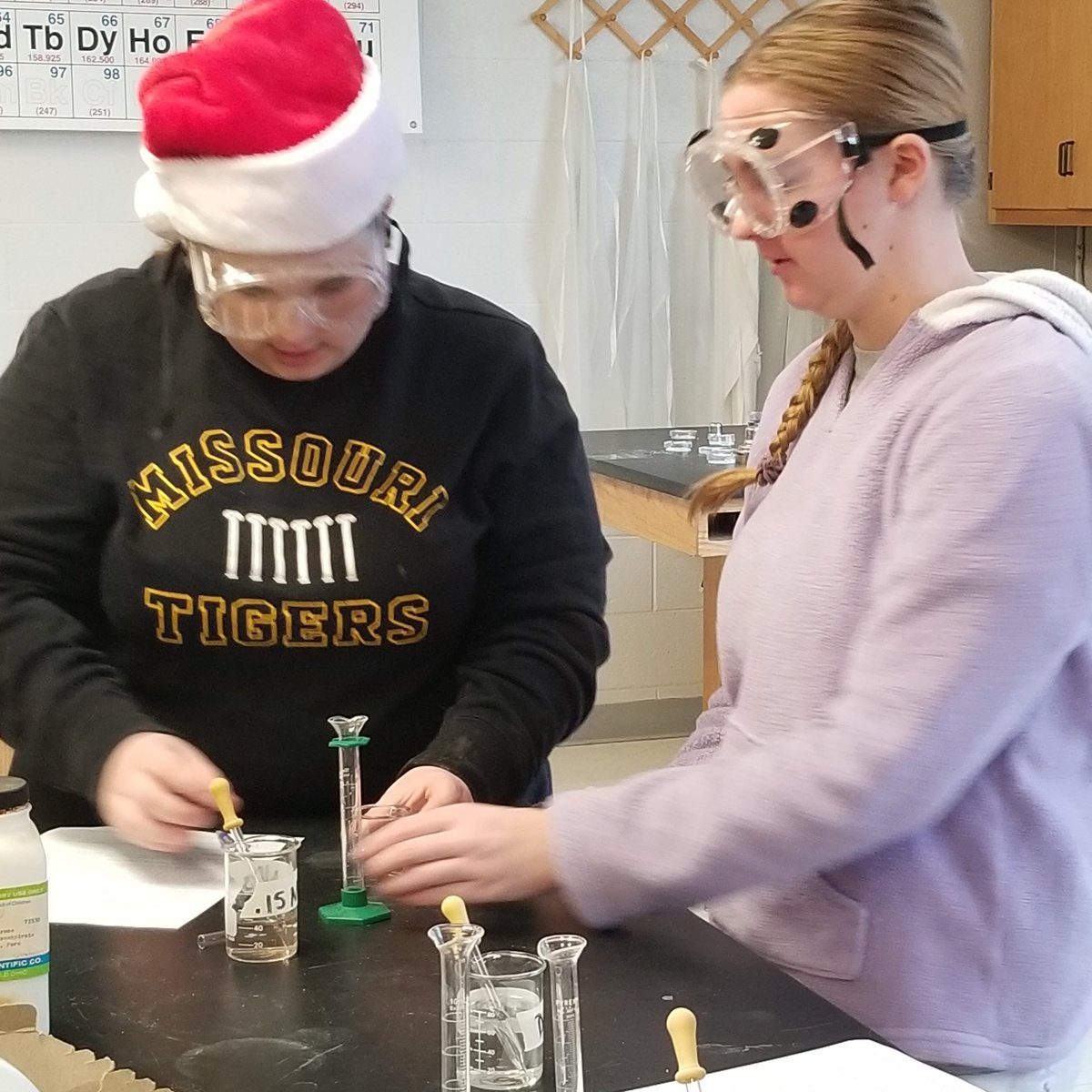 mochem12's tweet photo. #Advanced chemistry Ss made mini silver test tube ornaments as their #redox practical during their final today! @Eldon_Schools #keepthemlearning https://t.co/Urf7izPlrz