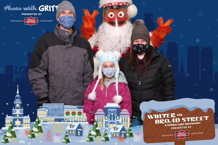 SEichmann's tweet image. #GrittyClaus