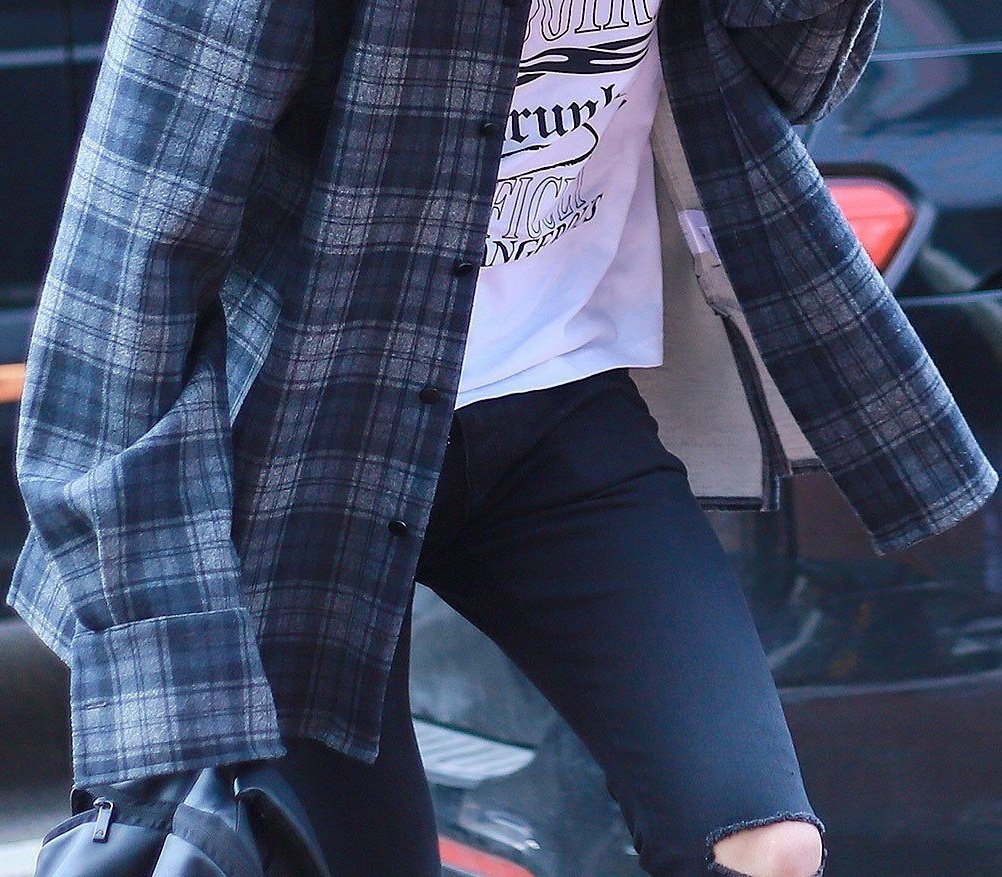 “who in kpop?” but it's actually Rowoon from SF9; a thread