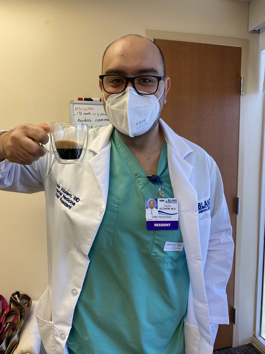 ResidencyBlake's tweet photo. When your chief residents is awesome and knows what you like the most 🤩chocolate🤩 Firas Alzaiem @ResidencyBlake #WeLoveOurResidents #BlakeIsGreat #wellness #BlakeFamily #HollidaysAtBlake https://t.co/ij9w6lO6SQ