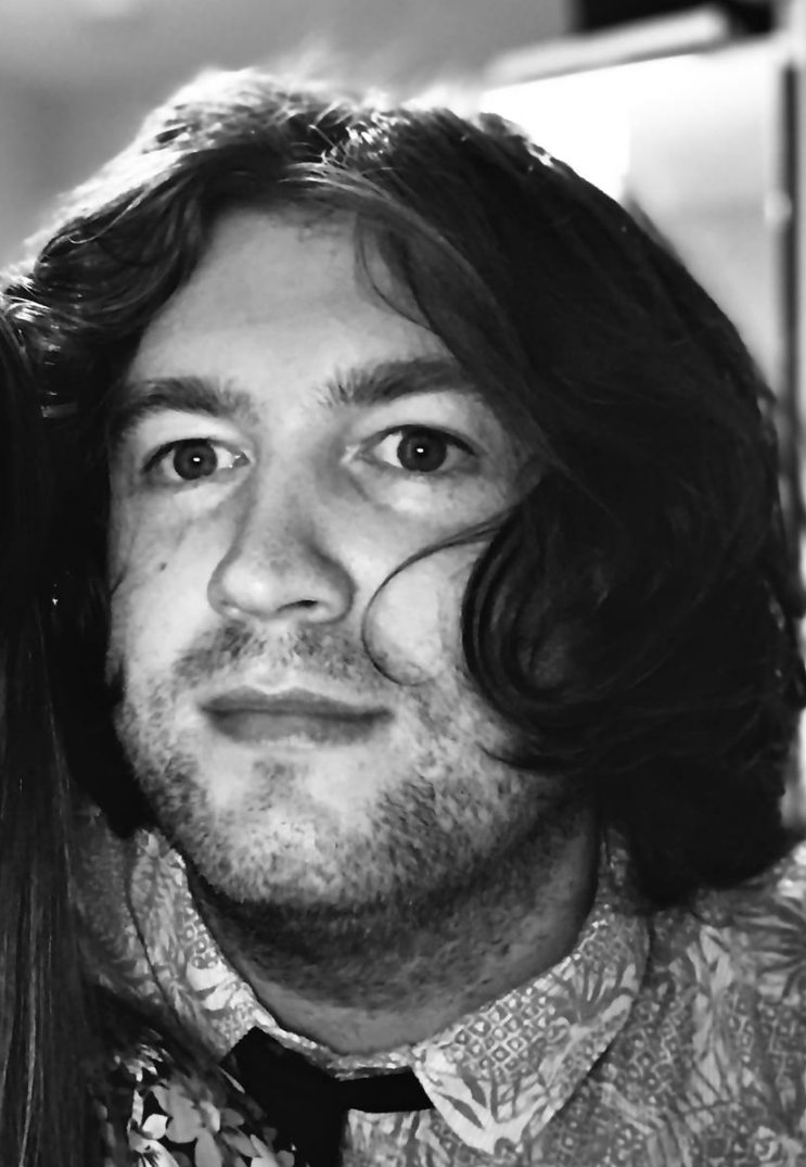 ANIMALBREAKDOWN's tweet photo. Our next single 'Old Confetti' shall be released at the end of January. It's gonna make your heart go BOOM- here's a nice photo of Martin to make your heart go boom too❤ Merry Christmas darling😘 #boom #confetti #oldConfetti #AnimalBreakdown #newmusic2021 #21 #gonnaBeAgoodyear https://t.co/Bq2FZ1AOsd