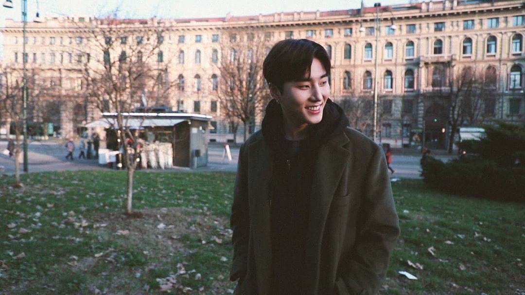 EpicMahonelover's tweet photo. if young k was your boyfriend : a thread ✨🤍 https://t.co/0lGdkRGGY6