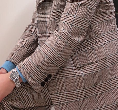 “who in kpop?” but it's actually Rowoon from SF9; a thread