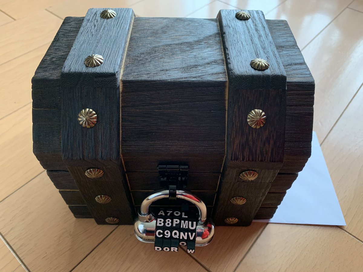 たかひと タカラッシュさんから 鍵付き宝箱 絶対に開けられない宝箱の謎が来ました 開けられる自信がありません 笑