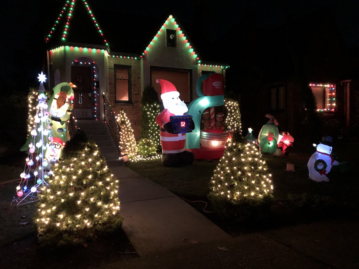 This house has strong inflatable game at Halloween, Thanksgiving, and Christmas. Sound, motion (the mixer, and the helicopter rotate), and lights. Christmas countdown on Santa.