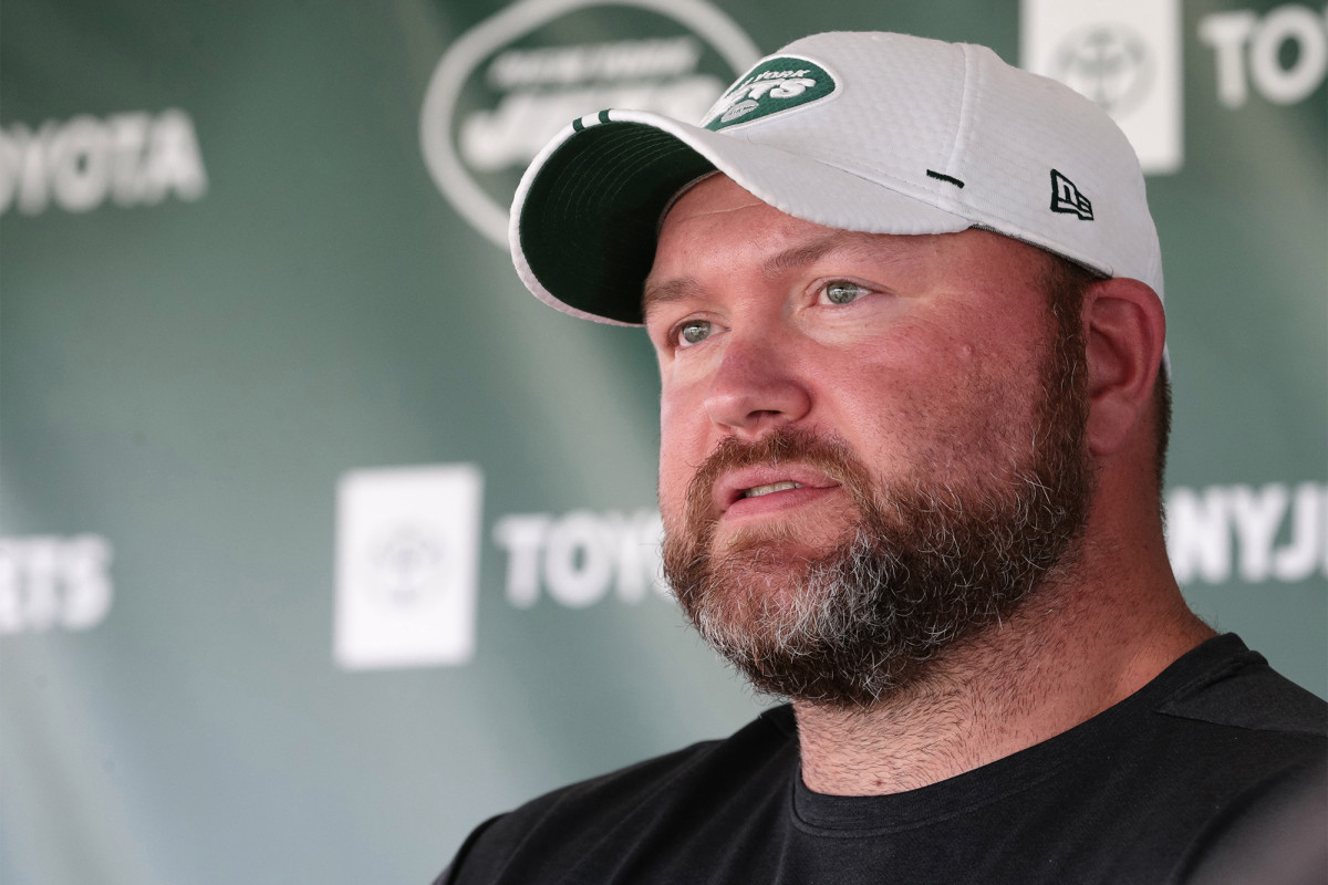 Joe Douglas has big offensive line decisions looming