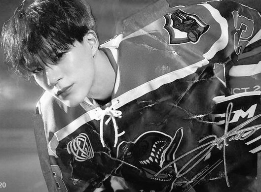 jenodrums's tweet photo. noren au! ice lover

huang renjun é o melhor patinador da cidade e está a caminho das estaduais, mas se vê em aflito quando seu parceiro se machuca e sua única chance para competir é encontrar alguém no time de hóquei da escola, na qual acaba conhecendo lee jeno, o capitão. https://t.co/Yr9B4f6MkC