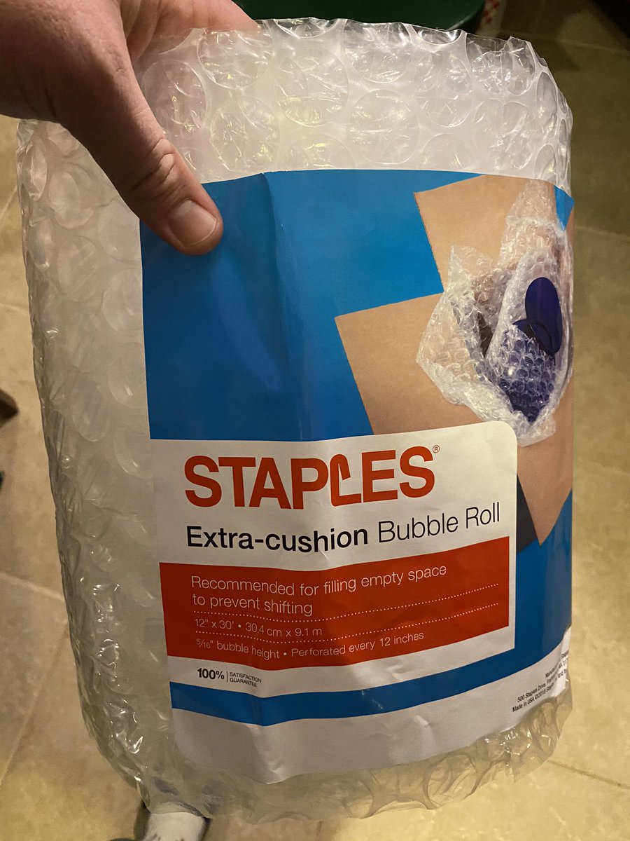 CustomVinylLush's tweet photo. I’m pretty sure this is an #UncleWin as a gift for my 2 1/2 years old niece...right??? RIGHT?!?!? #BubbleWrap https://t.co/fb8t7kvfG7