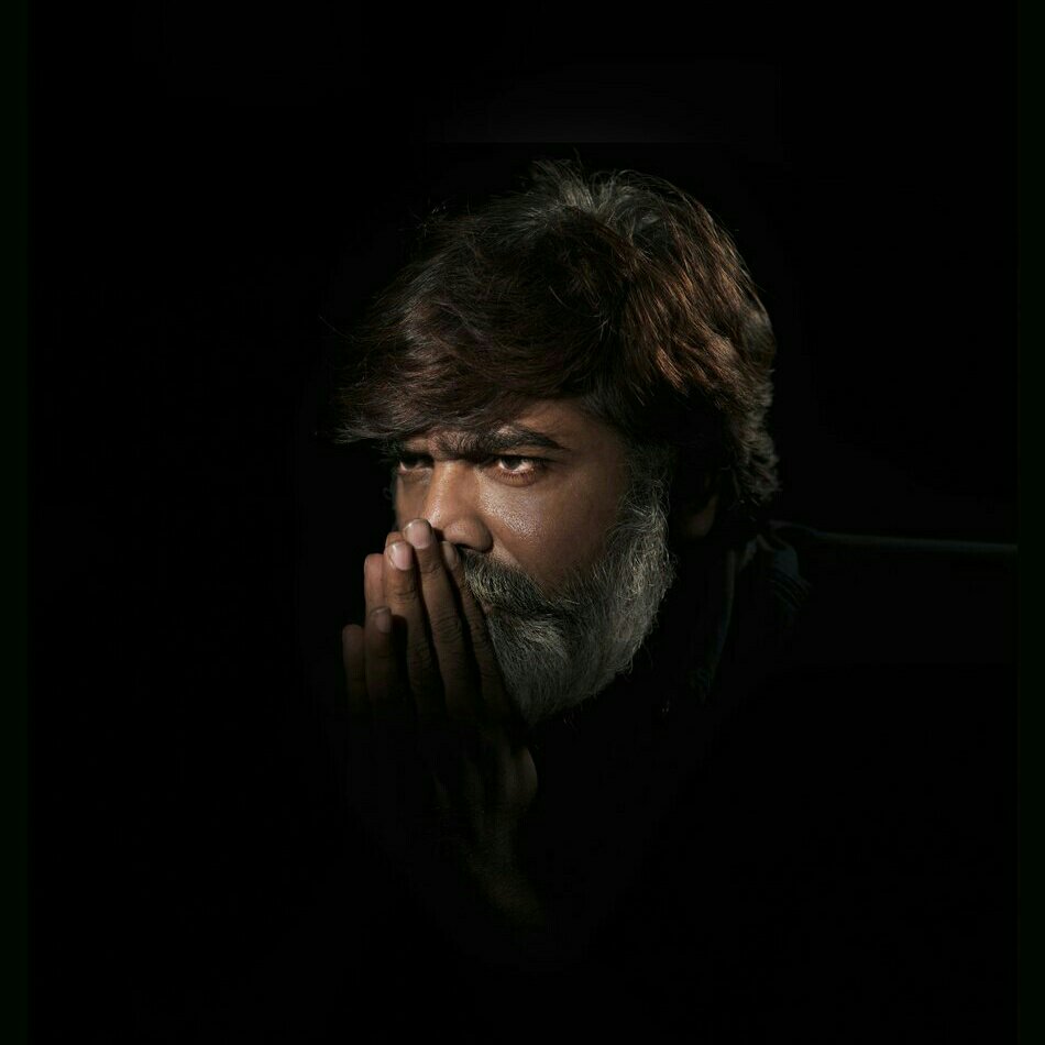 BadriSaran3's tweet photo. Congratulations Dearest Most Telant Actor #MakkalSelvan @VijaySethuOffl Anna Complete 10 Years In Cinema Journey❤
Wishing All Success Future Projects
Waiting #Master Bhavani Roar..🔥
Wishes Thalapathy @actorvijay Na Fans🙏
#10yearsOfVJS
#DecadeRulerMakkalSelvan https://t.co/JJkJmc6Abh