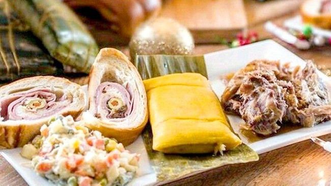 carotero2021's tweet photo. Chavista leal, Mañana cuando estés en tu casa viéndose las caras, la mesa pela, la nevera como el polo Norte. Te acordas q el gordo teton de Maduro se esta comiendo tremendo plato Gourmet gracias a ti Piazo e Pendejo! #FelizNavidad #PelazonNavidena2020  Sandy #GuaidoSinQuorum https://t.co/dQJVSAN6i9