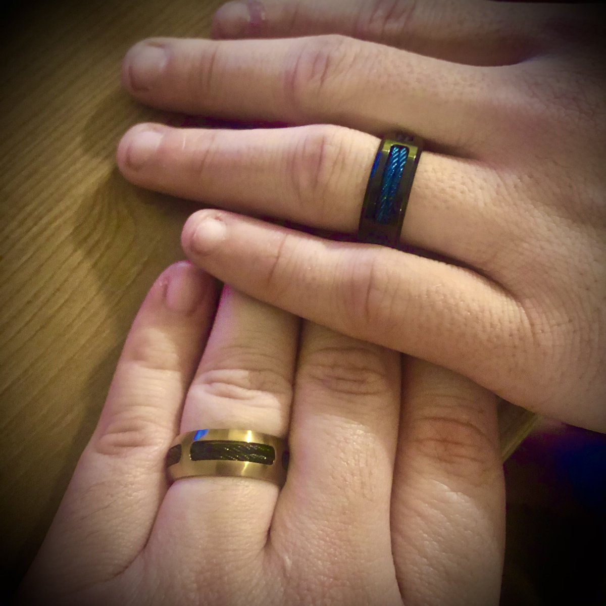 Pinoy_Grigio_'s tweet photo. ummmmm.... i did a heteronormative thing... IM ENGAGED!!! https://t.co/5gy5bzNbg2