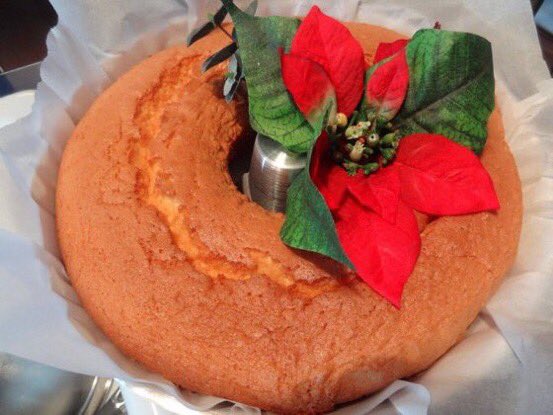 Pão de Ló (Sponge Cake), a Classic #Portuguese #Christmas Dessert - a #recipe by <a href="/tiamariasblog/">Tia Maria's Blog</a> via <a href="/feel_portugal/">Feel Portugal In The USA</a> bit.ly/2ScigWN