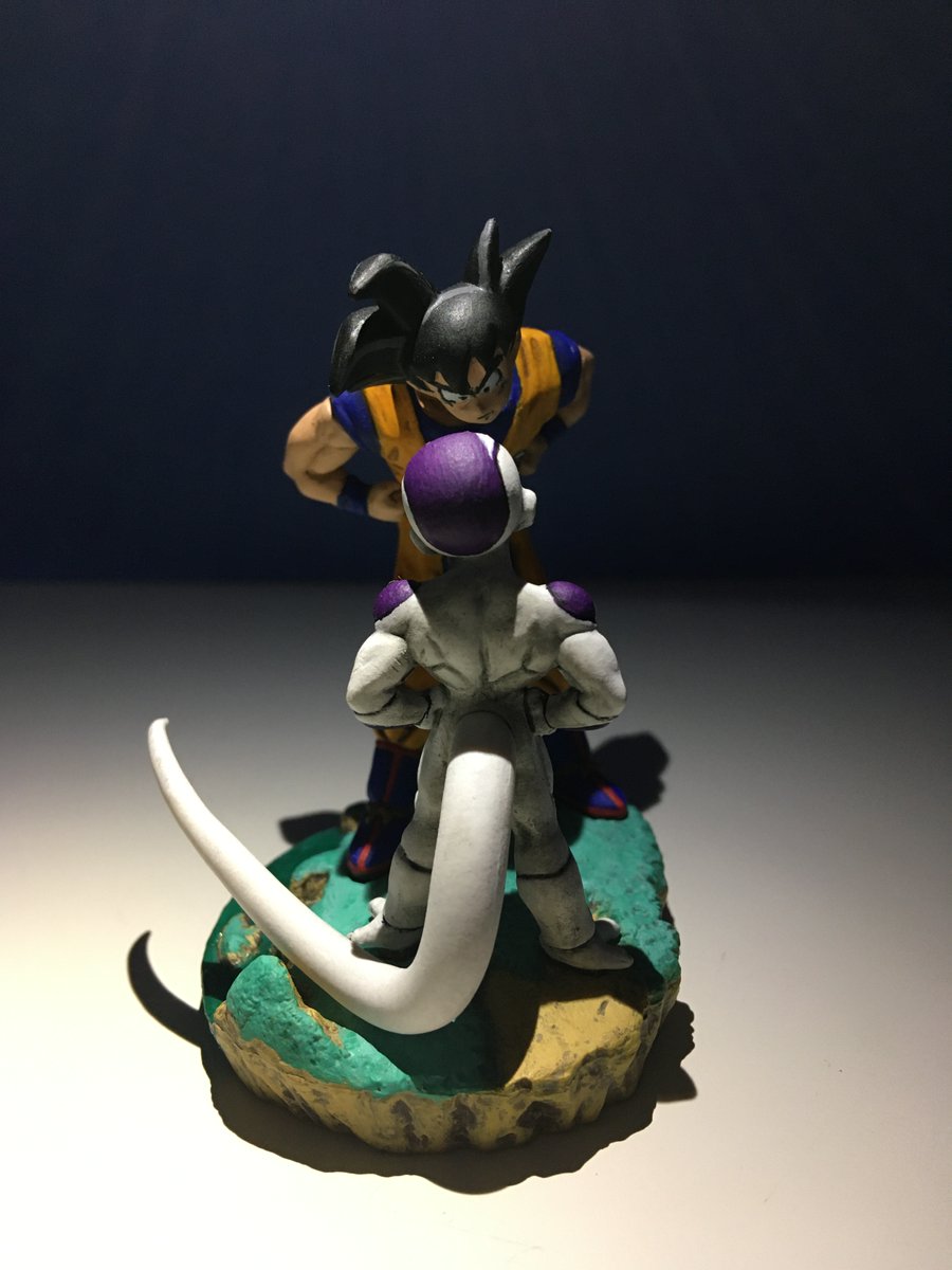 実家に転がってた、ブロンズ色のドラカプ!! 悟空vsフリーザを