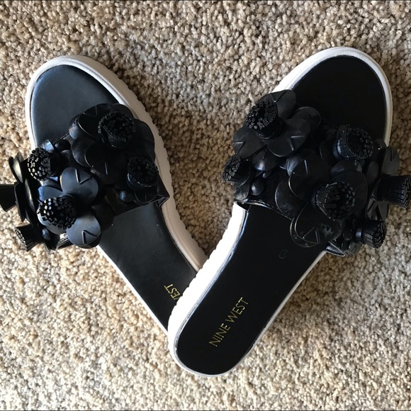 acm_fashion's tweet image. So good I had to share! Check out all the items I&apos;m loving on @Poshmarkapp #poshmark #fashion #style #shopmycloset #ninewest #cabi: posh.mk/ncByH6cbtcb