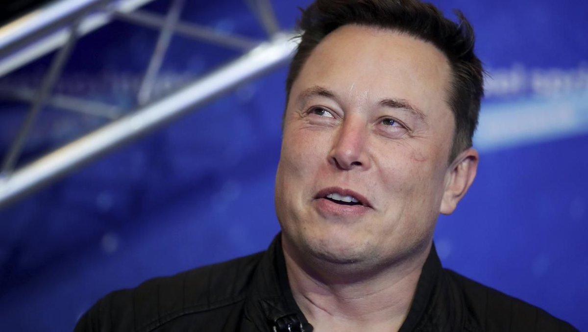 Elon Musk says Apple passed on potential deal to acquire Tesla